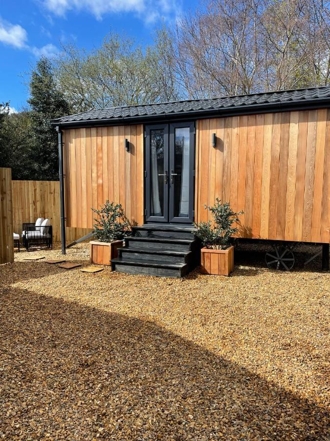 Dee Lodge With Private Hot Tub Llangollen Exterior foto